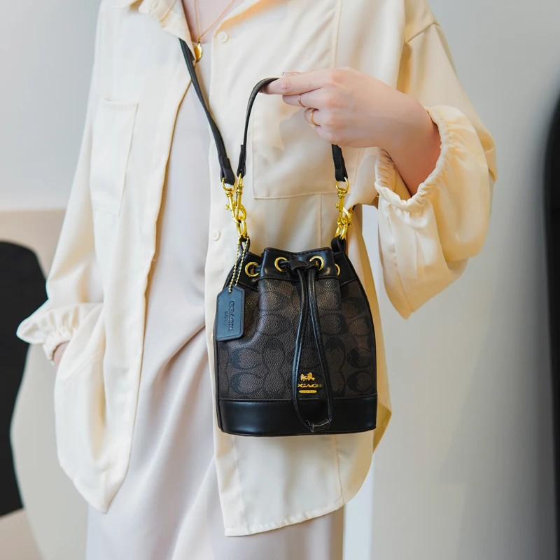 

Classic Vintage Style Leather Satchel For Women Showcasing Timeless Elegance And Lasting Appeal