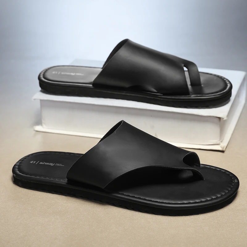 

Мужские летние шлепанцы с мягкой подошвой, нескользящие, для дома и отдыха, открытые, легкие, черные, больших размеров.