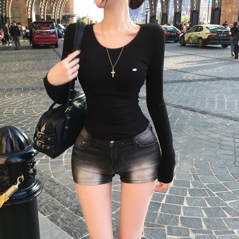 

Sexy Low-Waist Retro Denim Shorts for Women with Pocket Design Elastic Slim Fit Ultra-Short Versatile Trendy Hot Pants
