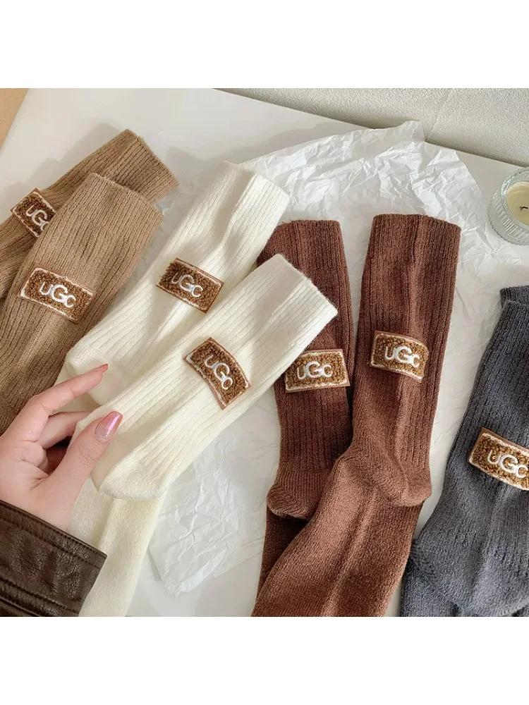 Chaussettes d'hiver confortables et épaisses, longueur mi-mollet, décontractées, en coton, douces, garde au chaud, bottes de neige tricotées, bonneterie avec lettres imprimées