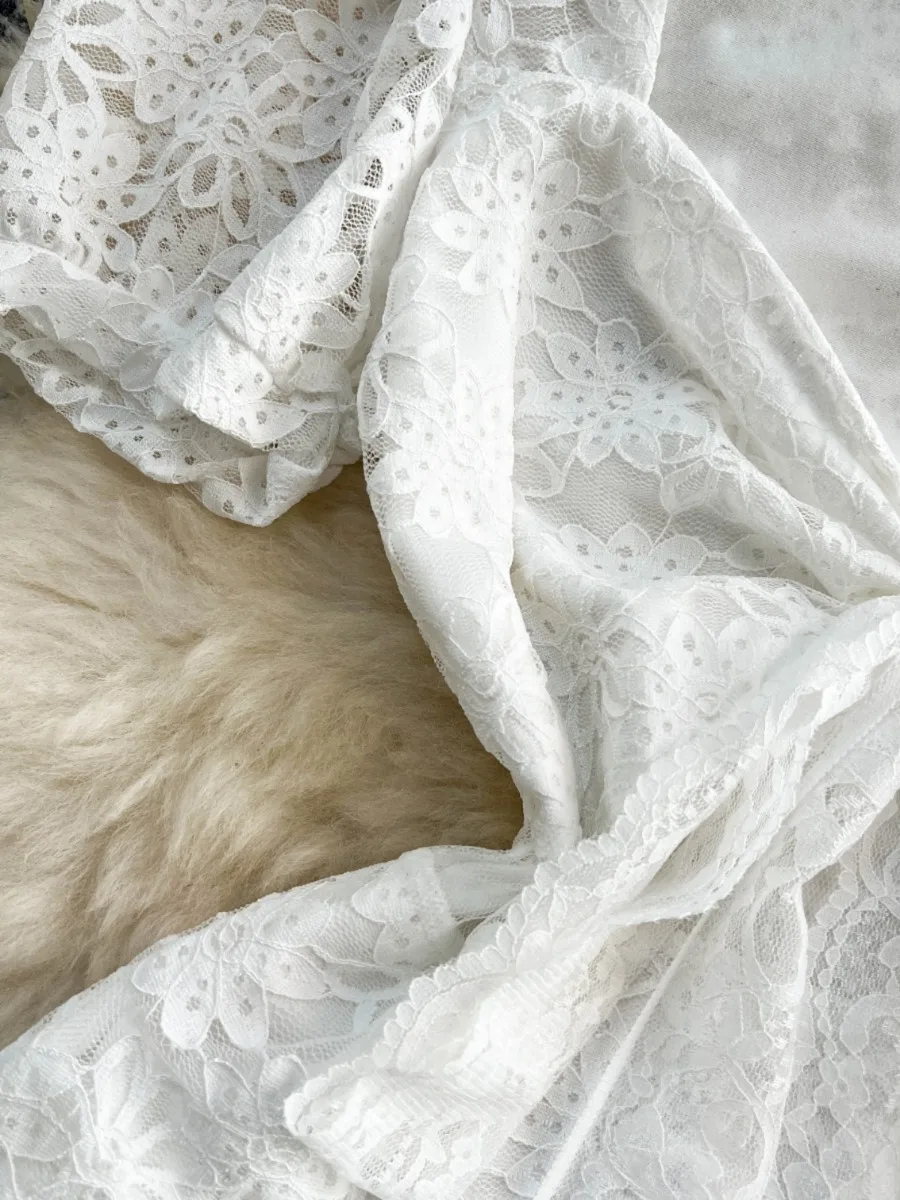 Foamlina مثير الخامس الرقبة المنخفضة قطع تفريغ الدانتيل فستان قصير الأكمام المرأة أنيق شيك أسفل ضيق نحيل فساتين تنورة صغيرة