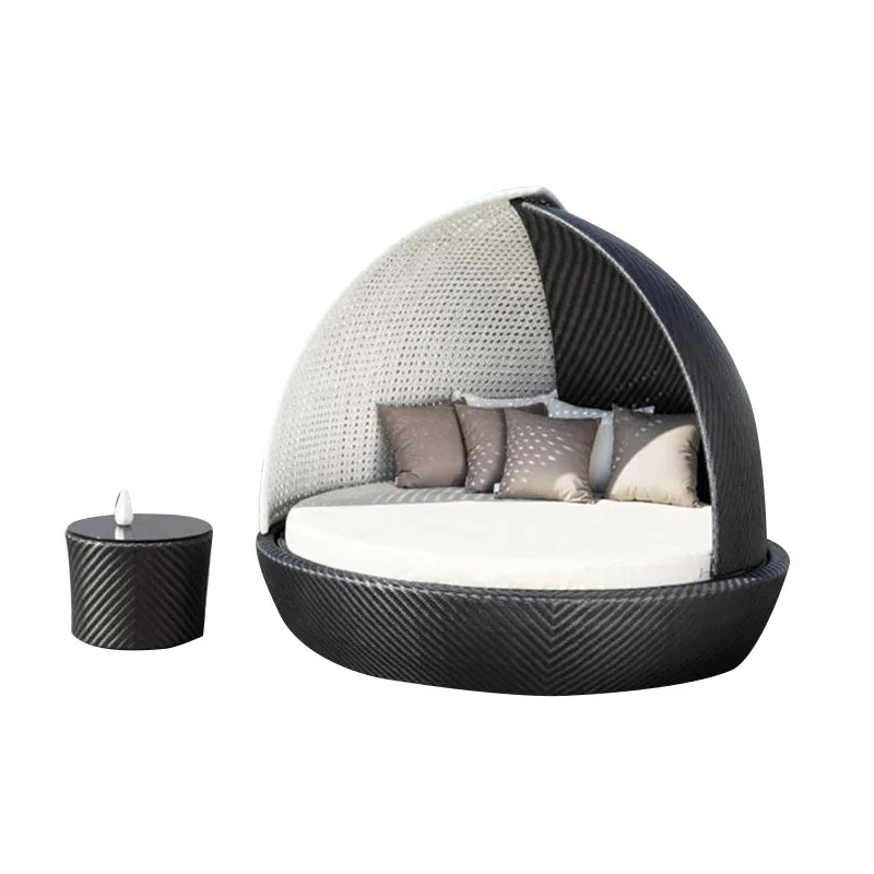 

Resort Round PE Rattan Garden Daybed