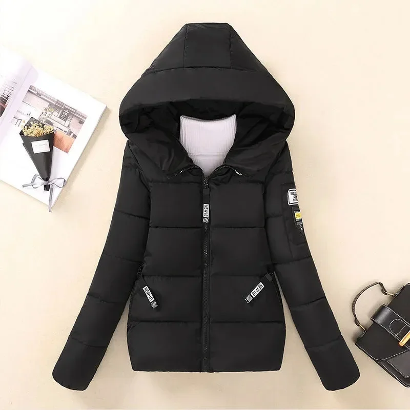 2024 New Winter Jacket Women Parkas Hooded Short Coats Female Parka Warm Thicken Jacket Korean Loose Cotton Padded Outwear