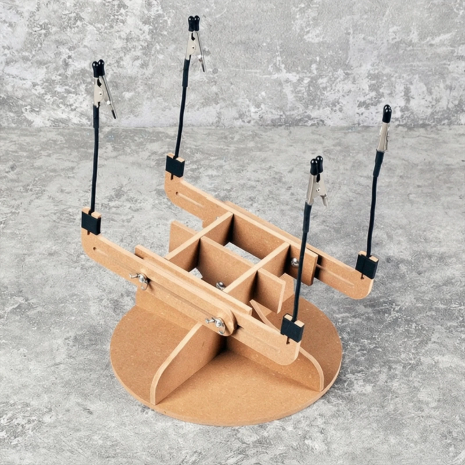 Hobby Painting Clip Stand Hands-Unassisted Wooden Vehicle Model Painting Stand Modeling Tool Compact for Hobbyists