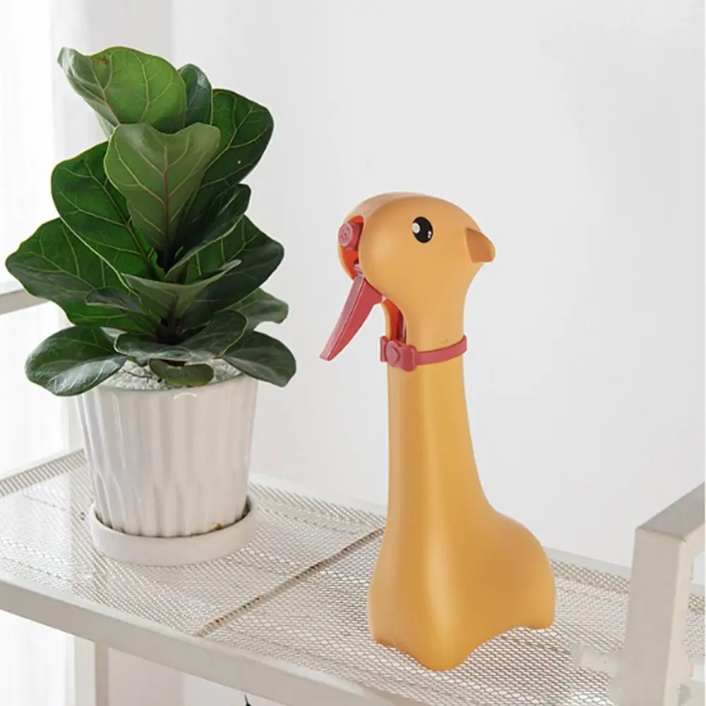 

Irrigation Tool Plastic Giraffe Watering Pot Cartoon Cute Sprinkler Pot Creative Durable Watering Kettle Flowerpot