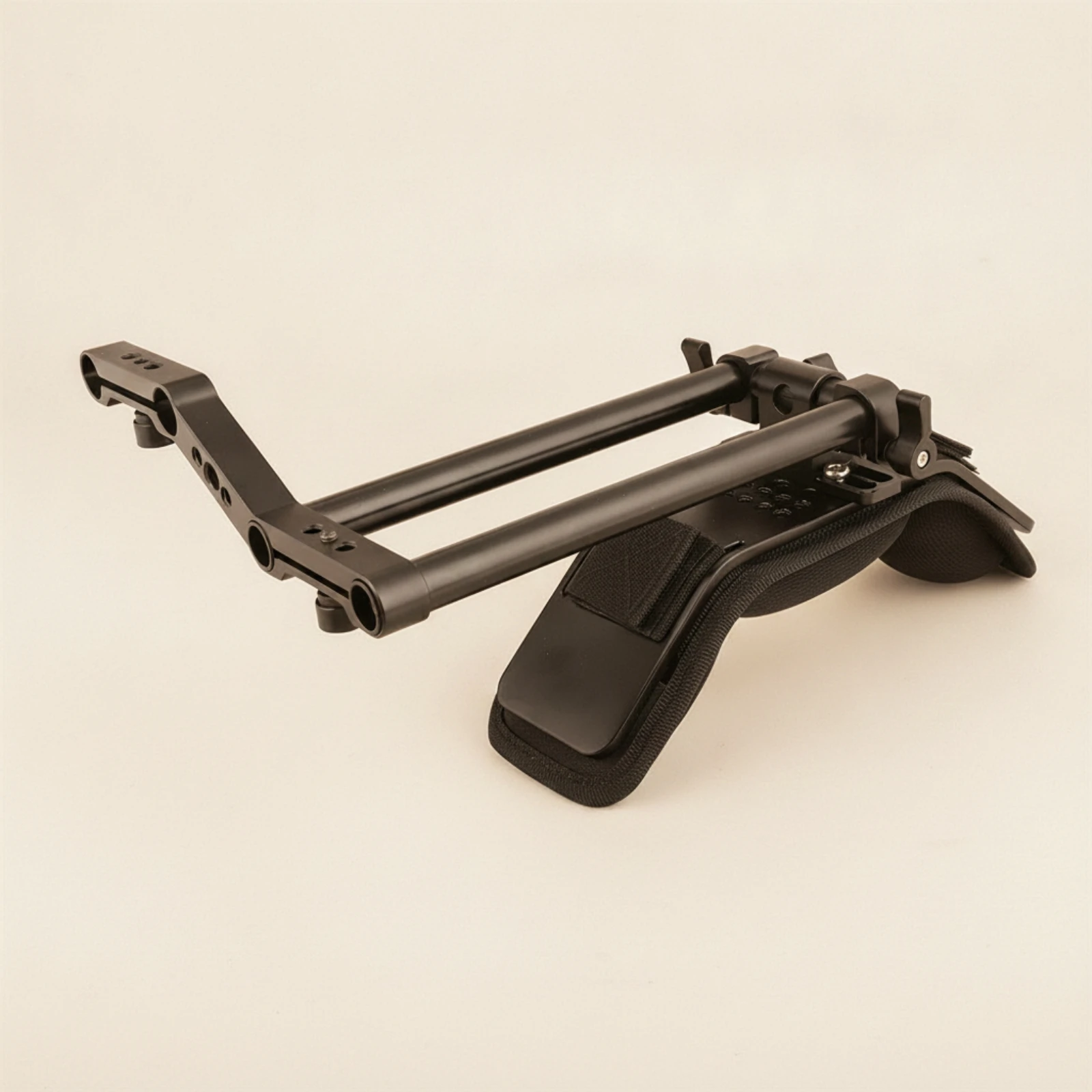 Shoulder Pad with Rod Clamp Ergonomic Shoulder Rig Support Padded Adjustable for Videographers, Handheld Filming