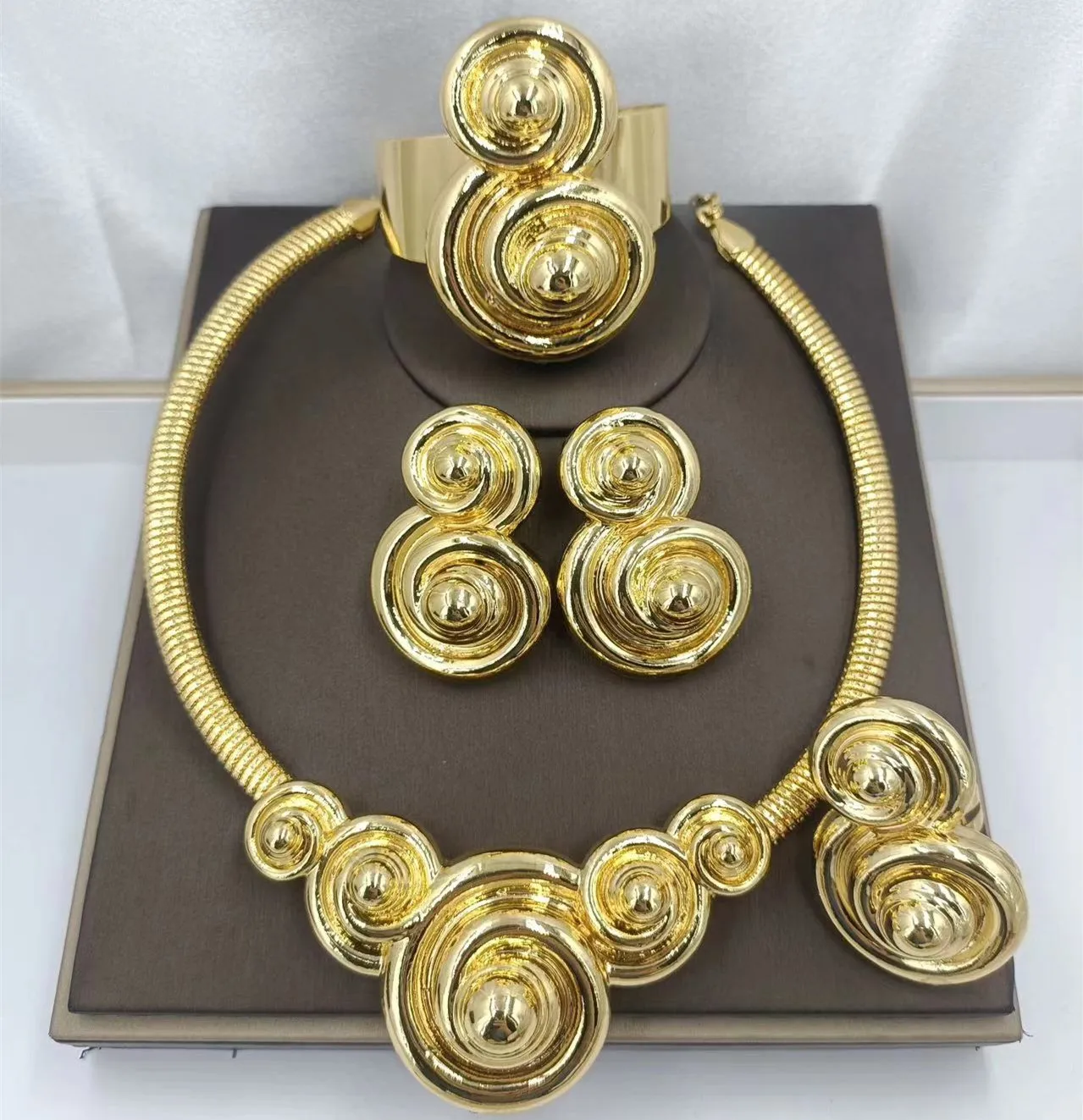 Italian Gold Plated Jewelry Set Women Party Jewelry Gift Luxury Pendant Lightweight Large Earrings Ring Dubai Wedding Jewelry