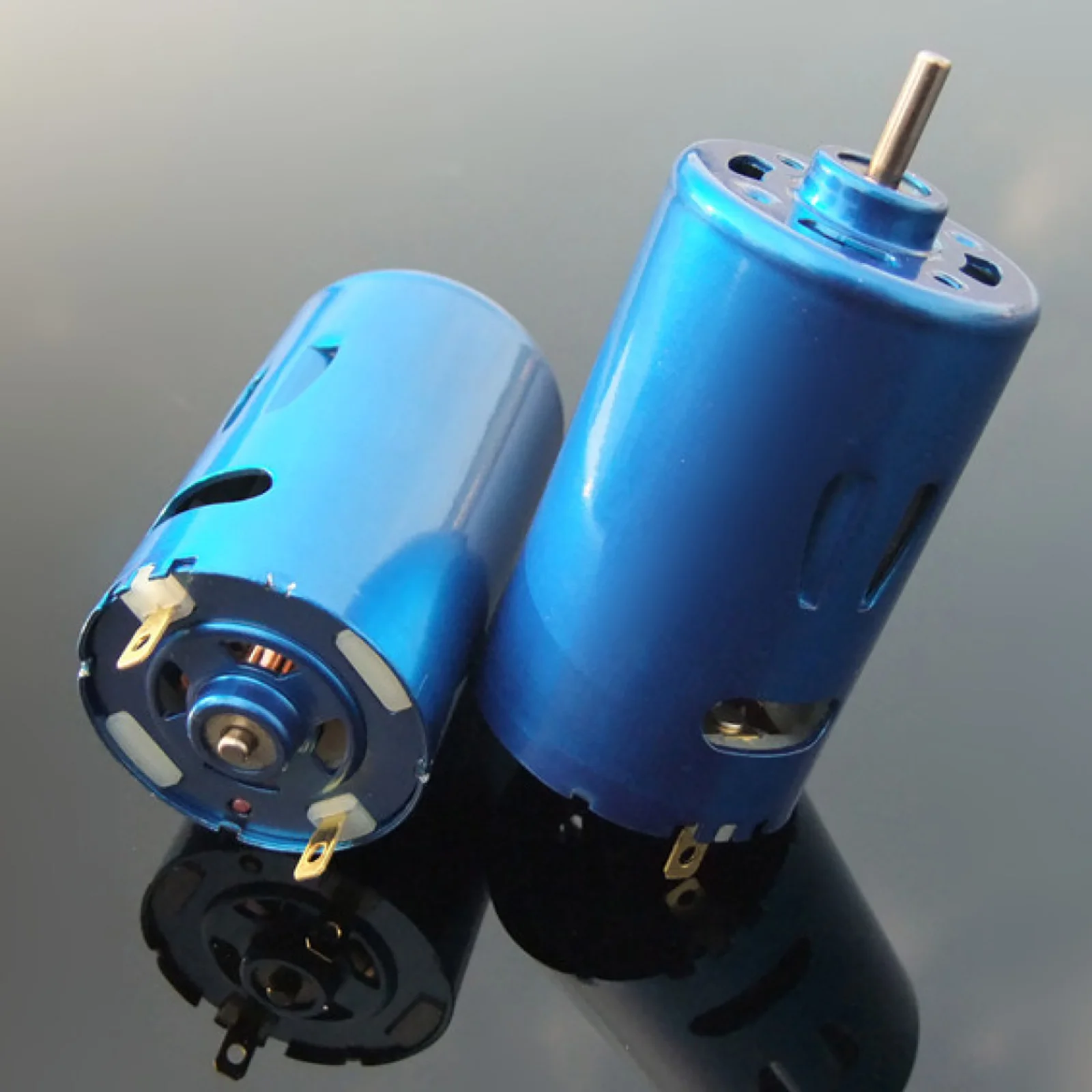 

RS-550 DIY Синий двигатель с заменой охлаждающего вентилятора DC 12 В 24 В 30000 об/мин Высокоскоростной большой крутящий момент RC Модель автомобиля Лодка