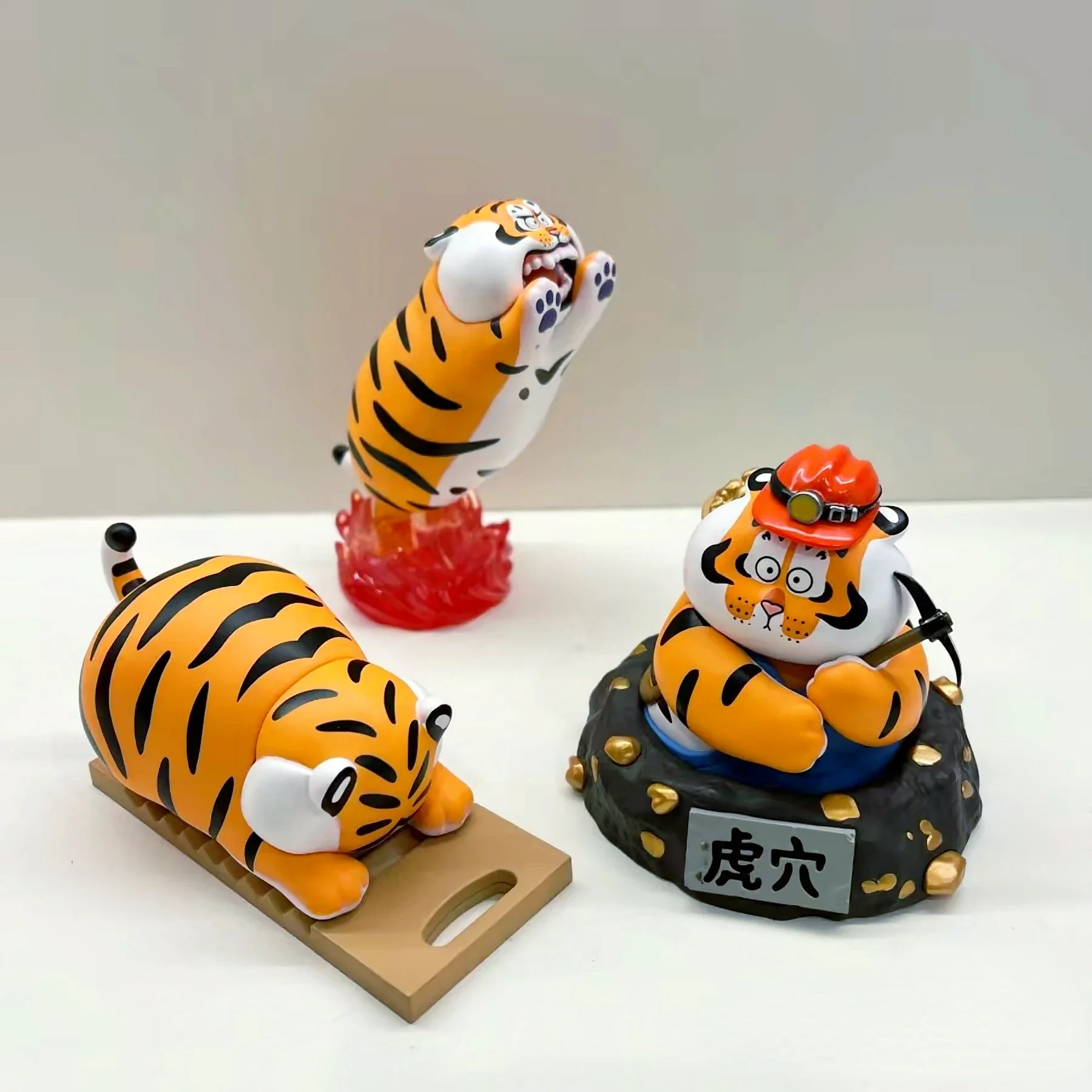 Panghu Fat Tiger with Dragon Mystery Box Happy Variant Animal Collection Figure Toys Kawaii Tigers New Arrival