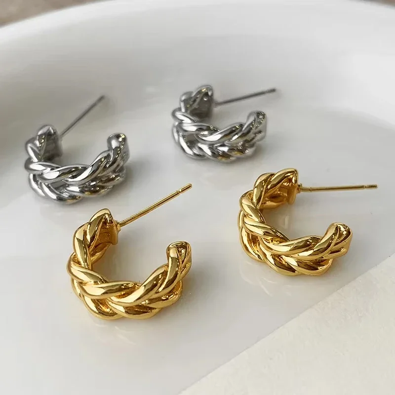 

Jianjie Light Luxury Women’s Twists Shape Hoop Stud Earrings Gold Color Exquisite Earring Office Wild Personality Gifts Tide