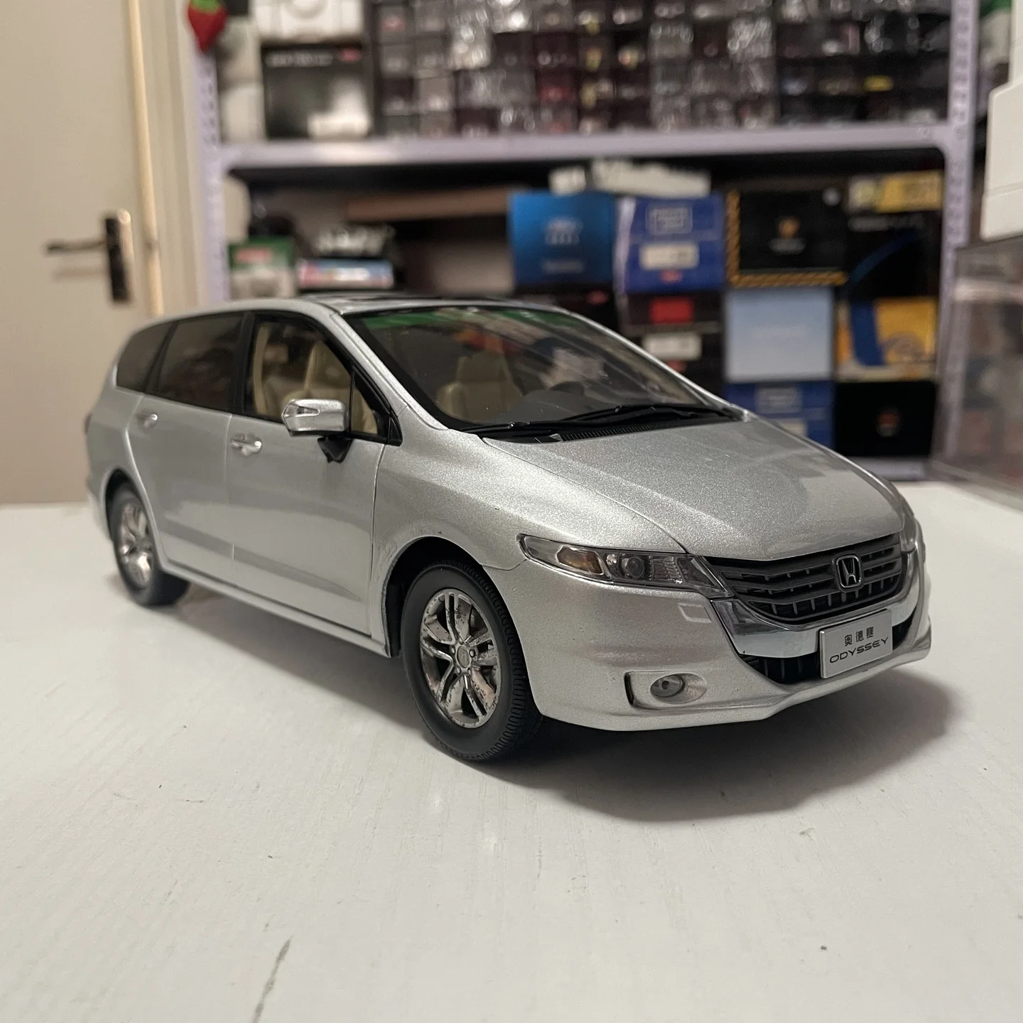 مقياس 1:18 مصنوع من خليط معدني 2009 فضي هوندا أوديسي RB3 ألعاب سيارات نموذج كلاسيكيات الحنين هدايا للكبار عرض تذكاري ثابت