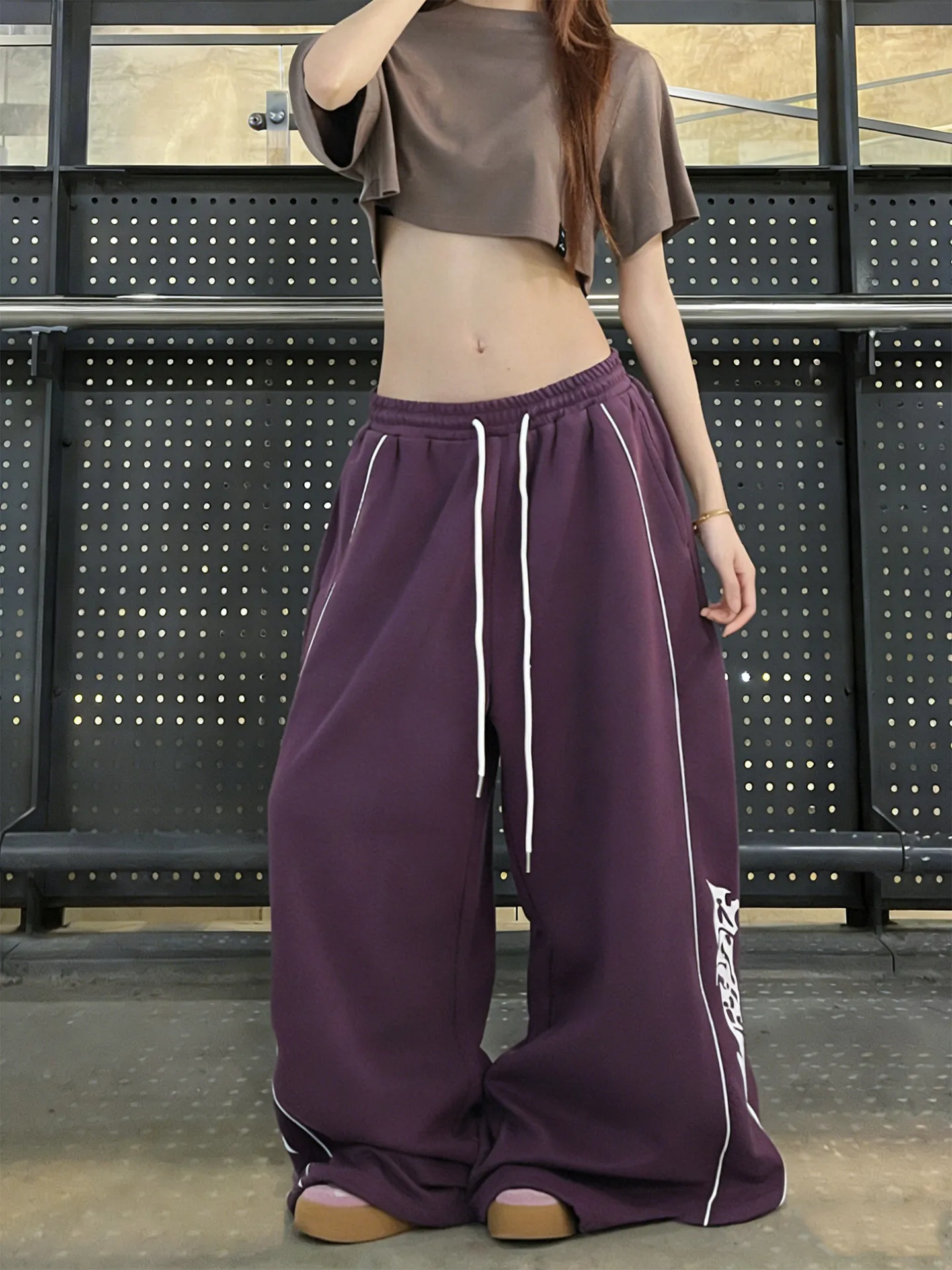 

Retro American Letter Print Sports Sweatpants Loose Wide Leg Pants for Couples ex Cleanfit Hip Hop Color Blo Casual Tro...