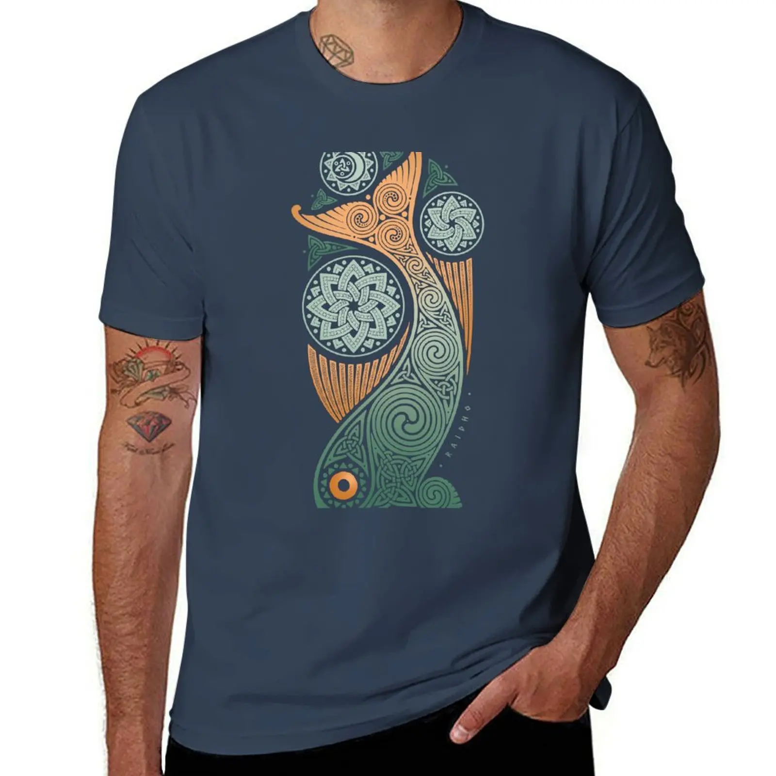 

UNDERWATER. CELTIC FISH. T-Shirt Minimal Art Print T-Shirt