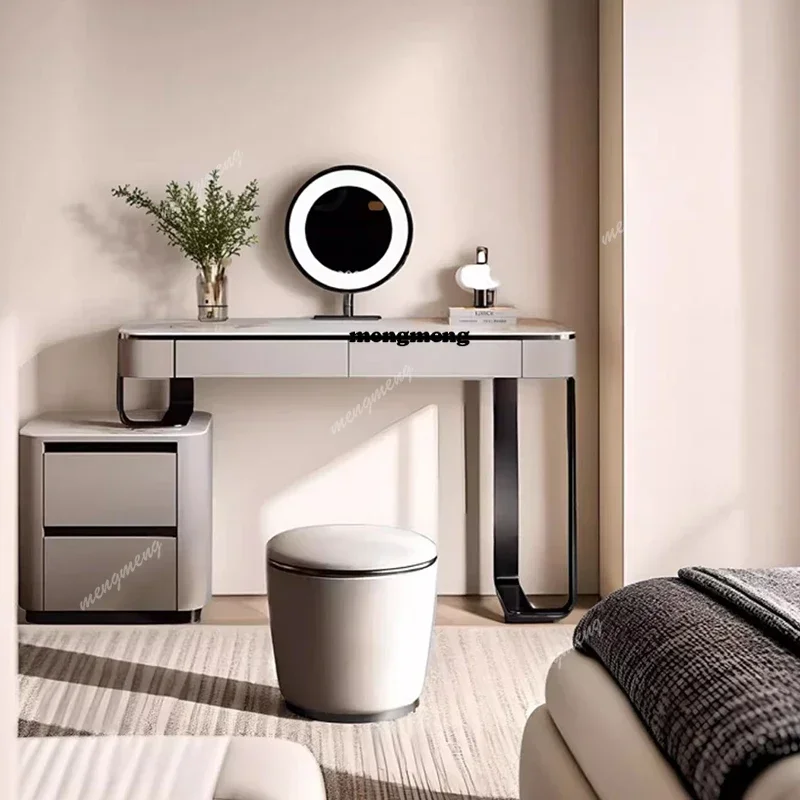 Modern Living Room …