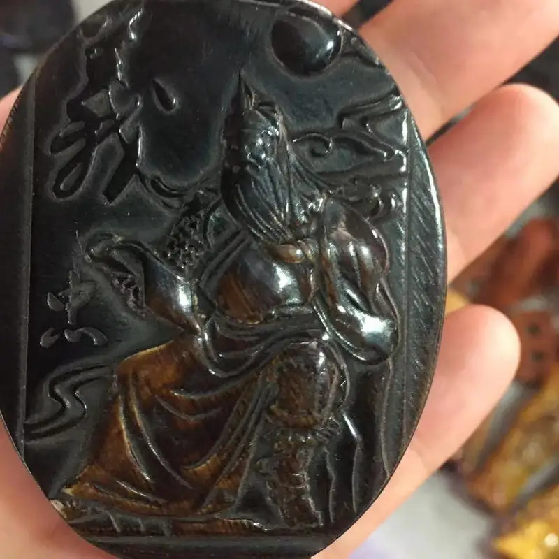 Tibetan-Style Collectible Item Inlaid With Rubies, Featuring A Black Donkey Hoof And Guan Gong Motif, Used As A Snuff Bottle Gif