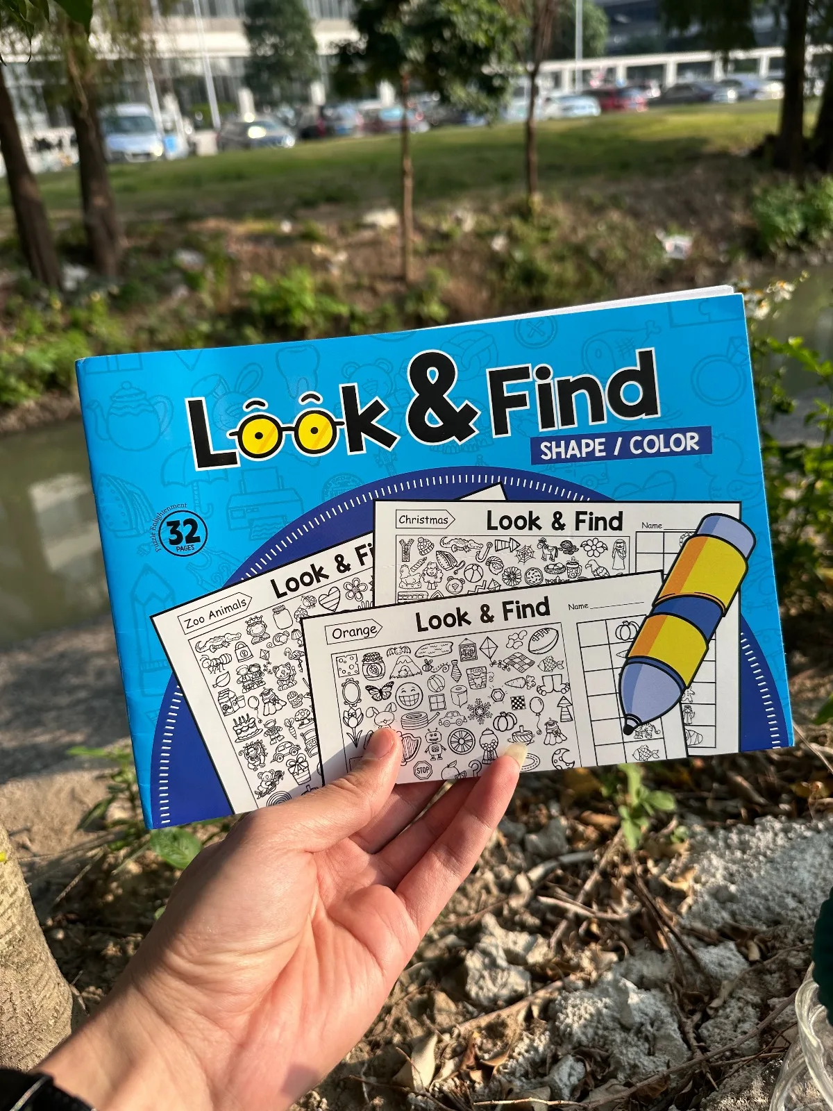 Książka: Gra w poszukiwanie przedmiotów dla dzieci, poprawia wzrok, zabawna książeczka do kolorowania, rozwija koncentrację i uwagę, zeszyt do ćwiczeń pisania.