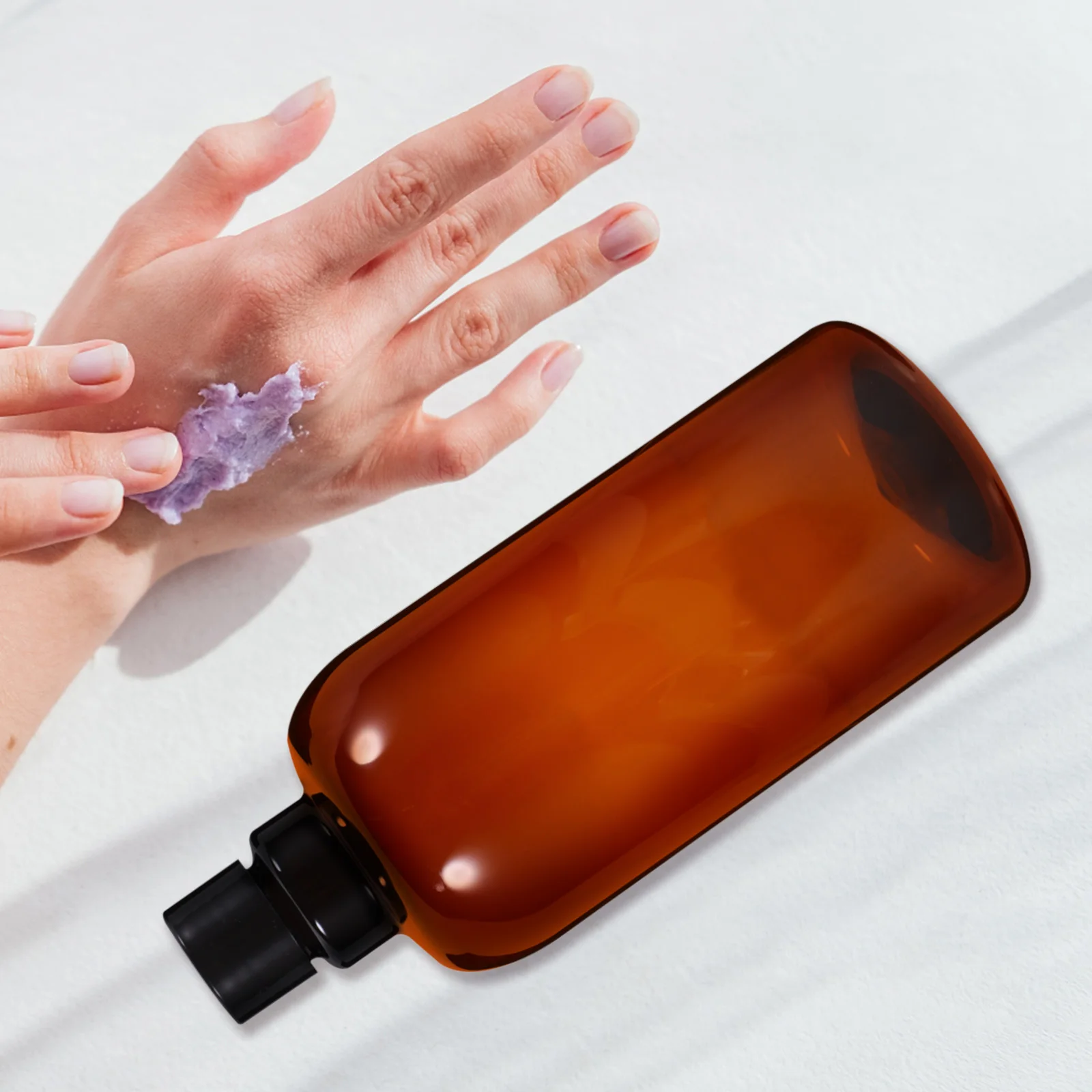 

4pcs Refillable Travel Bottles 500Ml Empty Dispenser Bottles Shampoo Conditioner Soap Lotion Containers Durable Leakproof