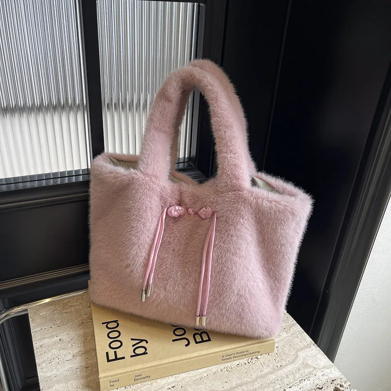 

2025 Simple Large Capacity Fluffy Bag for Women Winter High Quality Furry Tote Versatile Niche Shoulder Bag Minimalist Crossbody