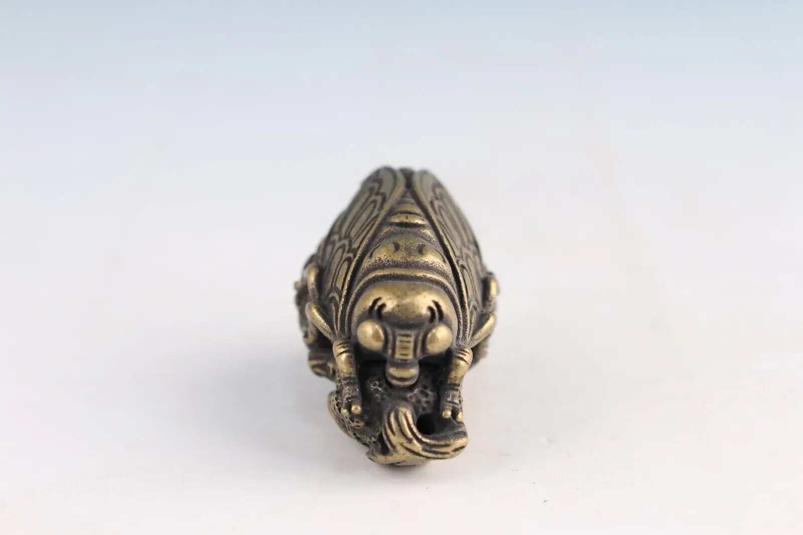 Japanese bronze hand carved cicada Figure statue netsuke collectable art