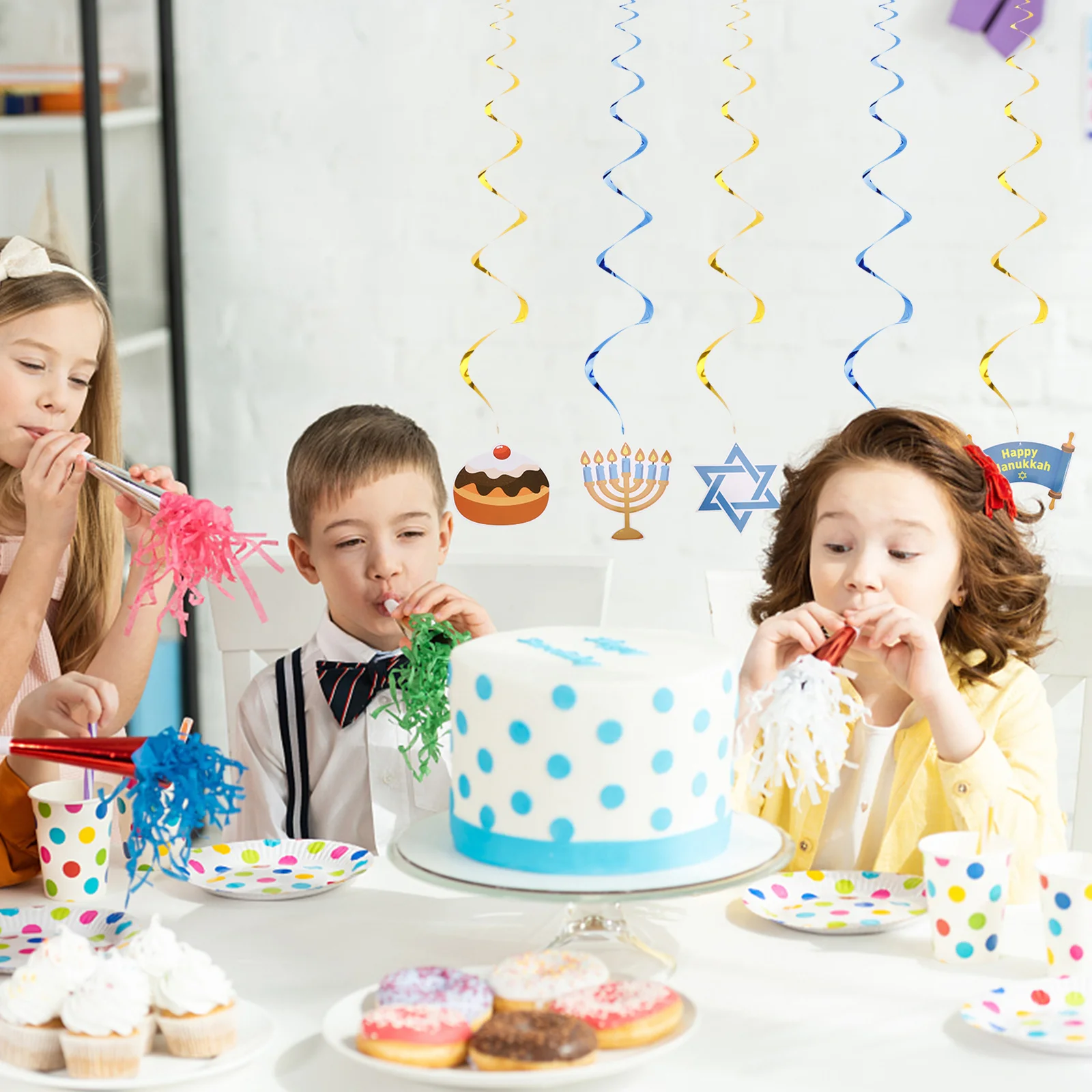 

30Pcs Hanukkah Streamers Backdrops Excellent Craftmanship Chic and Lovely Look for Your Family Celebrations Hanukkah Decorations