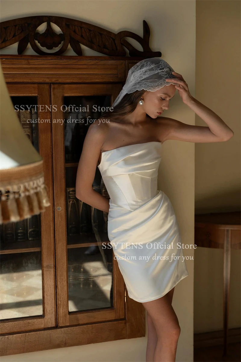 SSYTENS Proste Mini Sukienki Ślubne w Kolorze Kości Słoniowej Bez Ramiączek, Suknie Ślubne Przed Kolano Bez Rękawów, Seksowne Sukienki Ślubne z Odkrytymi Plecami, Szyte na Miarę