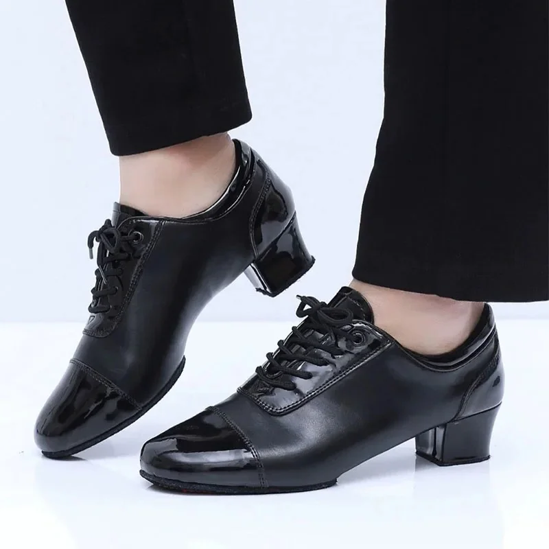 

New men's Latin dance shoes ballroom dance shoes modern indoor shoes men's high heels national standard dance shoes