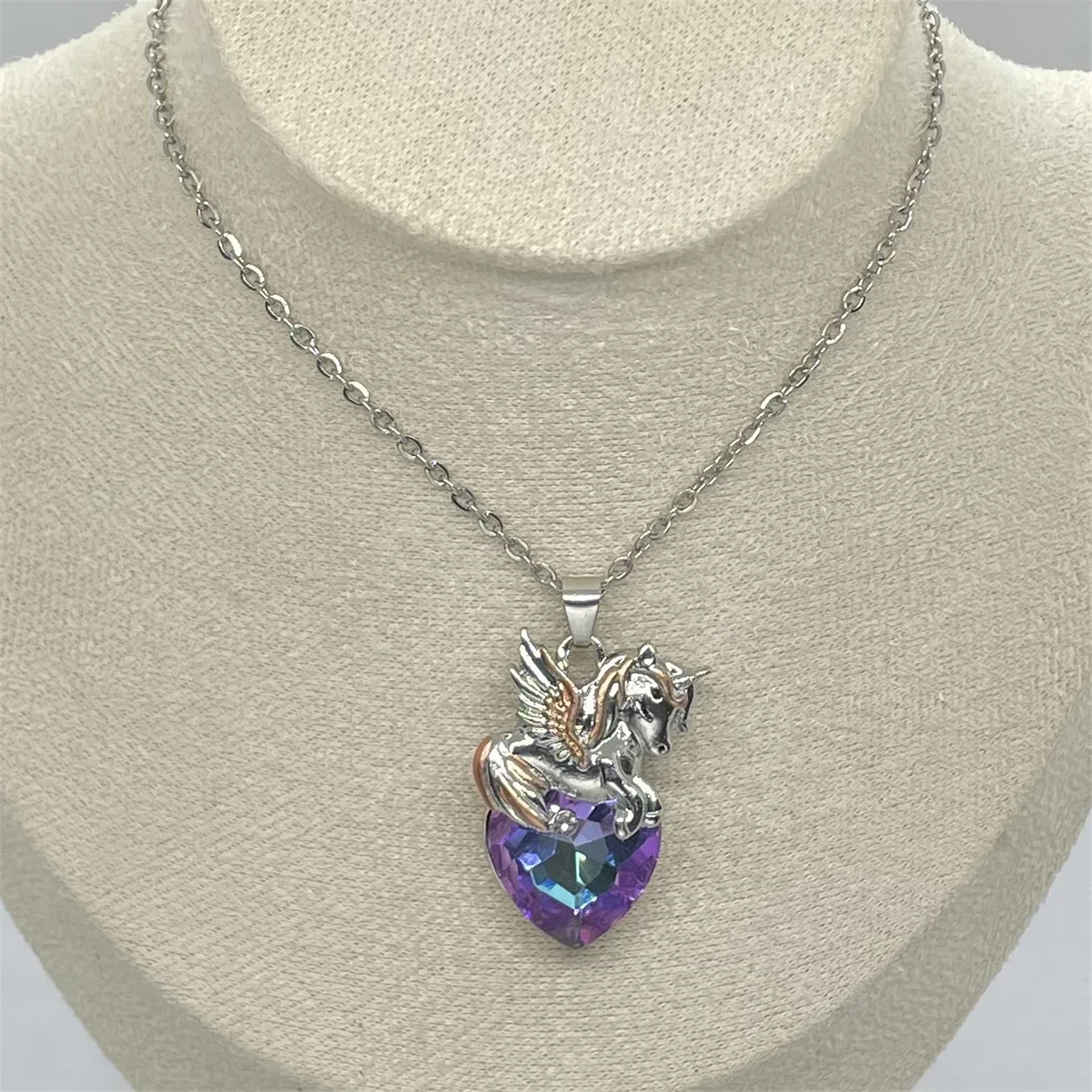الإبداعية الكرتون الخيال يونيكورن شكل قلب قلادة قلادة للنساء موضة تحلق المهر الحيوان مجوهرات هدايا عيد ميلاد فريدة من نوعها