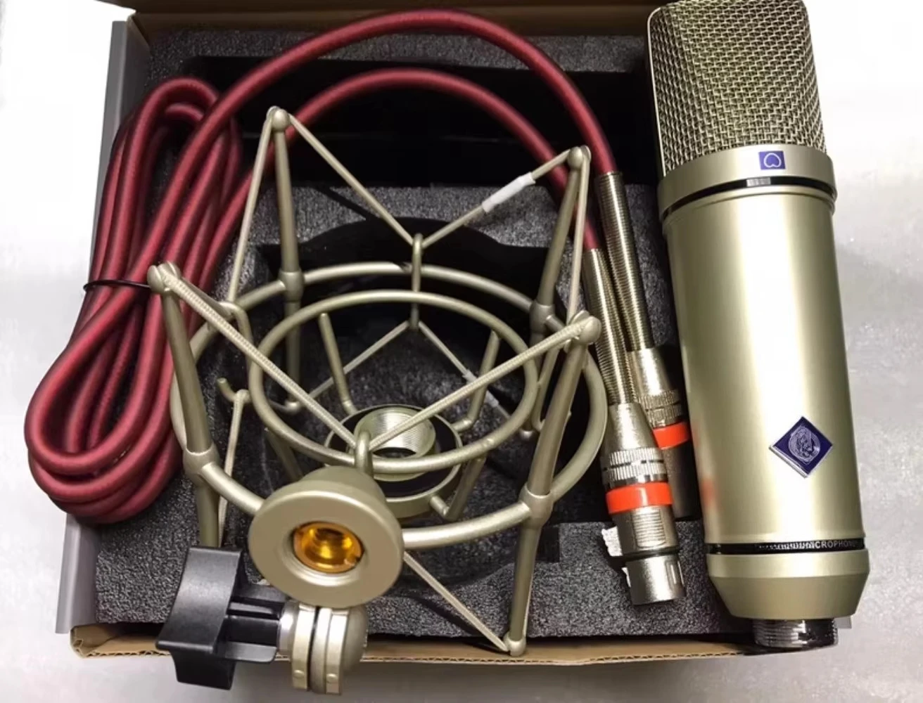 DIYU87 Large-Diaphragm Condenser Microphone Is a 48V Microphone for Live Recording, Studio Recording, and Audio Novel Recording