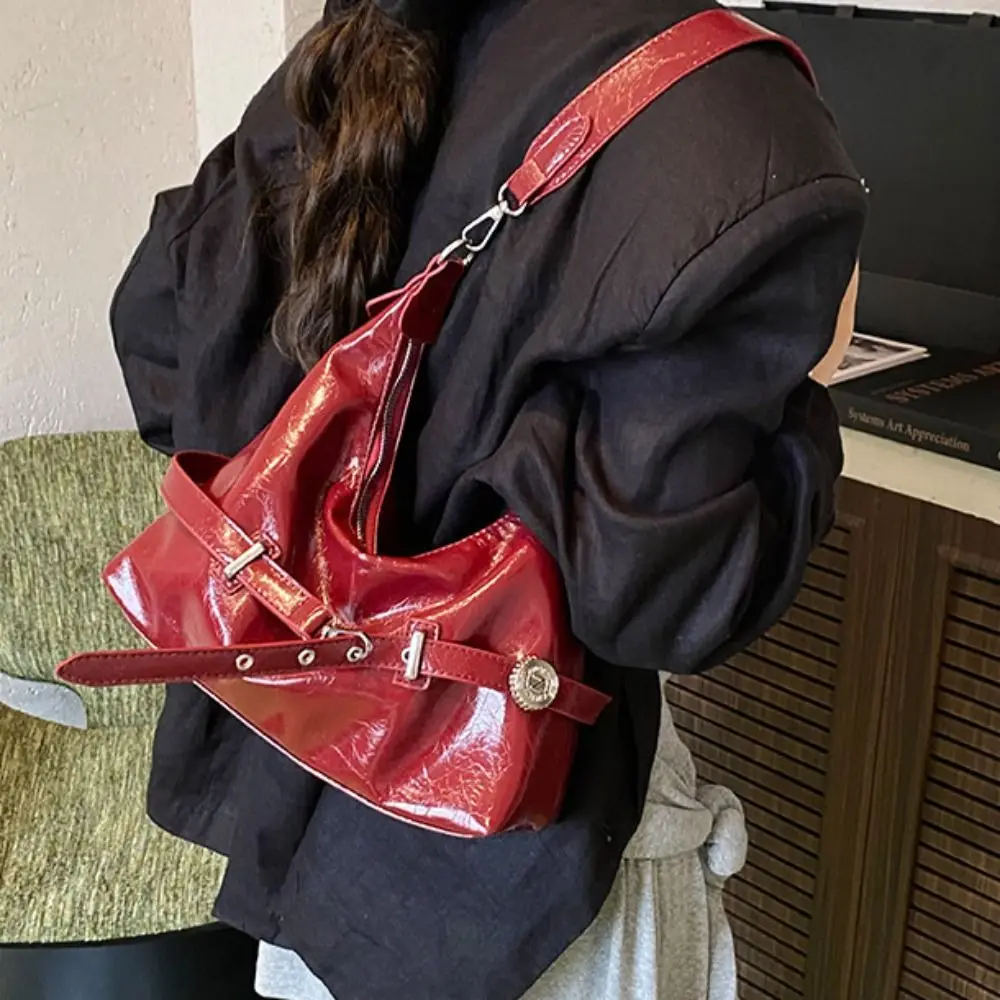 

Handbag French Buckle Shoulder Bag Solid Color Y2k Leather Underarm Bag Commuting Leisure Women's Armpit Bag Girls
