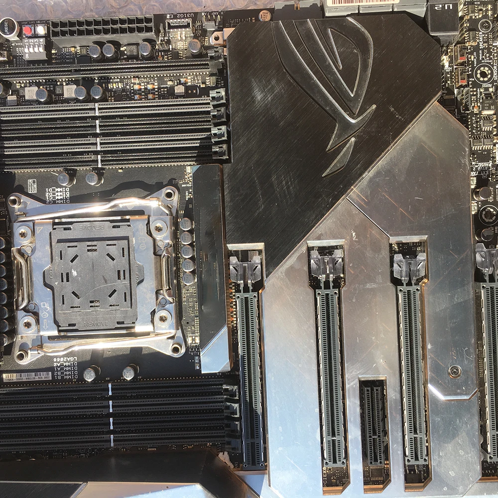 

Для материнской платы A-s-u-s Player National Game Esports X299 ROG RAMPAGE VI EXTREME
