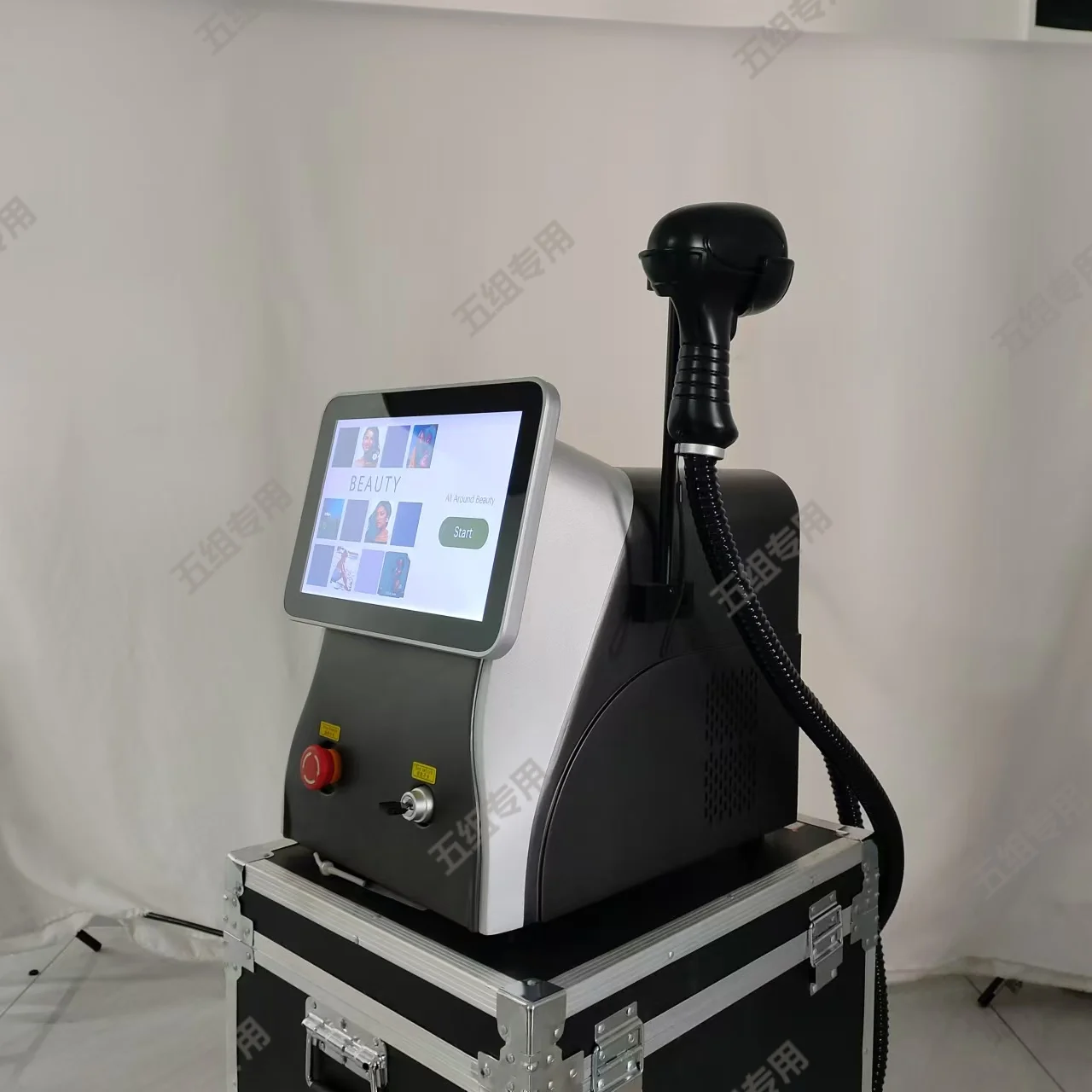 Professional hair removal 808nm diode laser 4000W hair removal laser hair removal equipment three wavelength device titanium