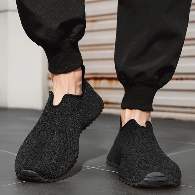 

Быстросохнущие мужские повседневные кроссовки без шнуровки с сетчатым верхом, спортивная обувь для бега Miked Color в акции, широкая спортивная обувь для спортзала для мужчин