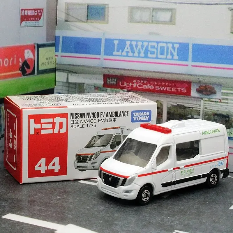 

TAKARA TOMY Литая под давлением модель автомобиля из сплава Nissan NV400 Игрушка для скорой помощи для мальчиков No 44, Изысканные маленькие подарки для детей.