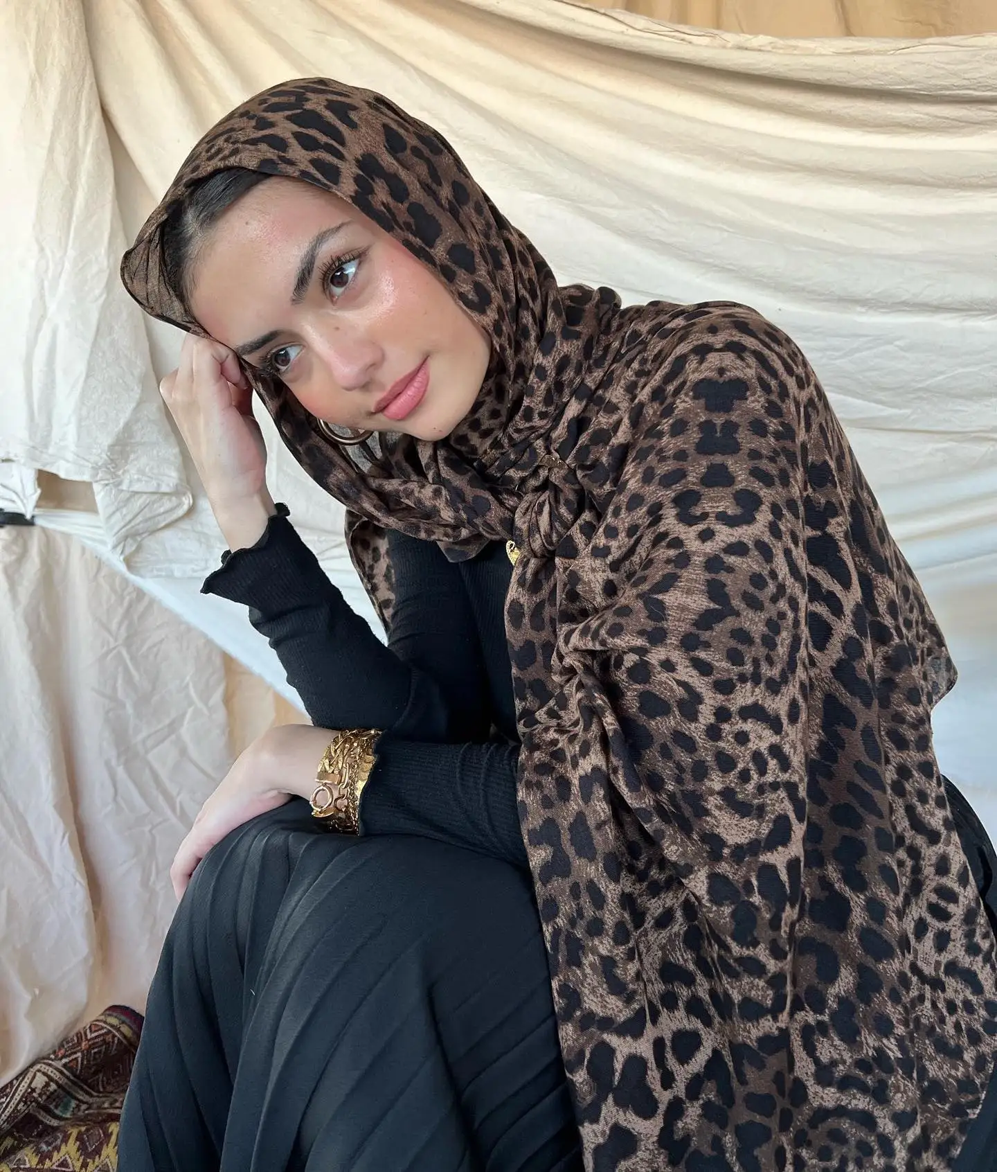 New Leopard  Printed Hijab Breathable Light Weight Soft Cotton Rayon Viscose Woven Modal Muslim Women Shawl Hijab Scarf