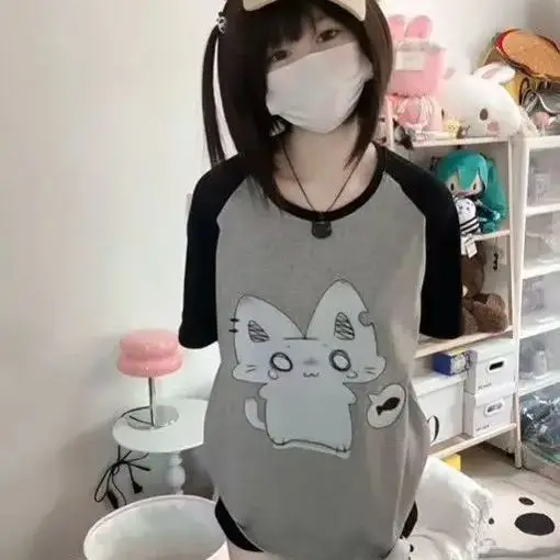 Japanese Subculture Cartoon Cat Print T-shirt Harajuku Loose Stitching Sleeve T shirts Grey Kawaii Tees Oversize Casual Chic Top