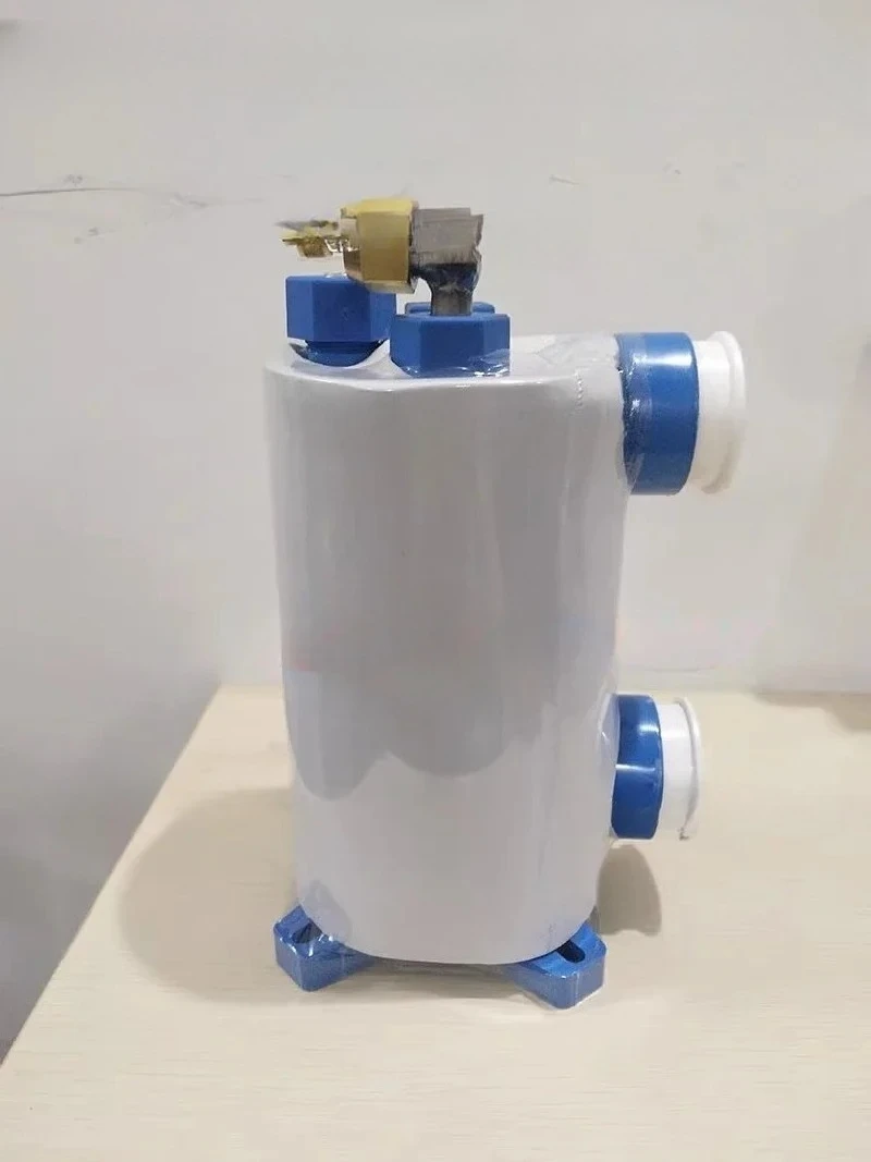 

Seawater and freshwater titanium gefrigerator, pure titanium evaporator, 0.5 titanium tube evaporator.