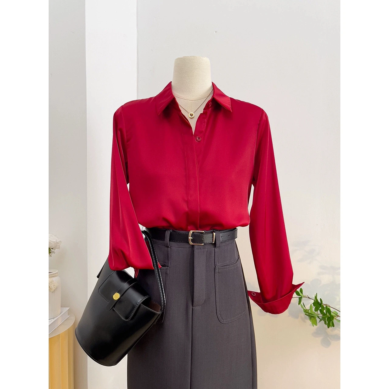 

Women's fashion button up shirt, lapel shirt, office women's long sleeved casual shirt, loose shirt, loose top