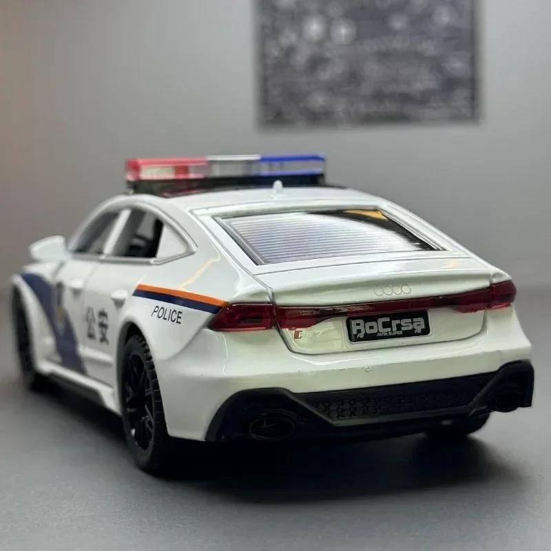 Modelo de coche de policía Audi RS7, simulación 1:32, con luz de sonido, vehículos de juguete fundidos a presión, regalo para niño en miniatura Voiture