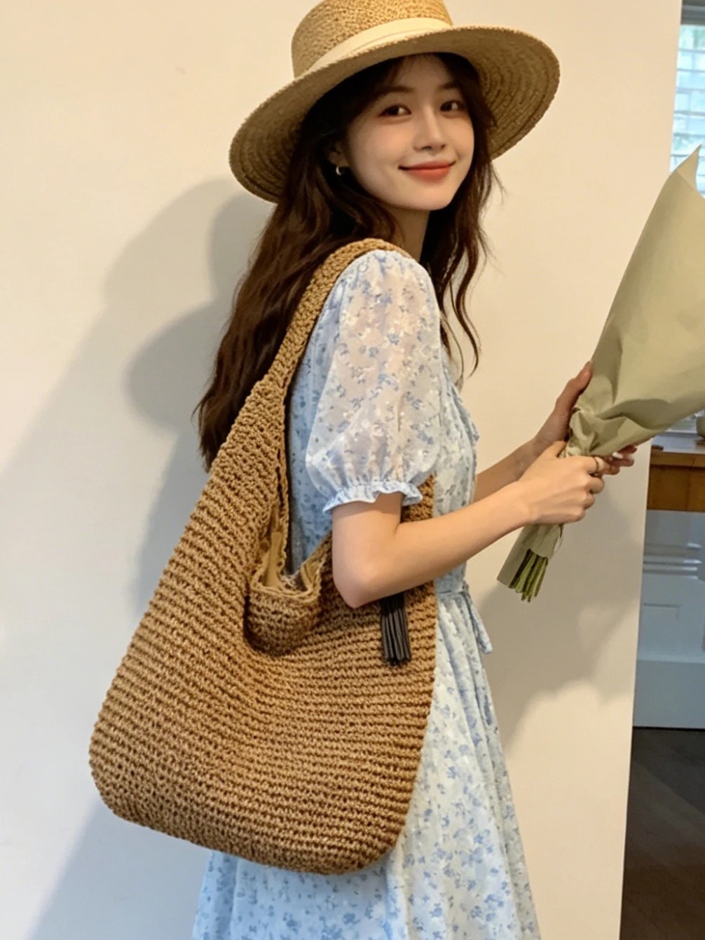 sac-fourre-tout-grande-capacite-en-paille-tressee-pour-femme-ideal-pour-la-plage-et-les-voyages-sac-de-banlieue-tendance-nouveau-style-2026-sac-a-main-couleur-unie