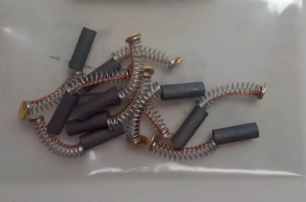 10pcs Cylindrical carbon brush,4*10 4*15 4*20 4*25 5*25 5*30 6*10 6*20 6*25 6*30mm apply for motor of puncher,Round spring Brush