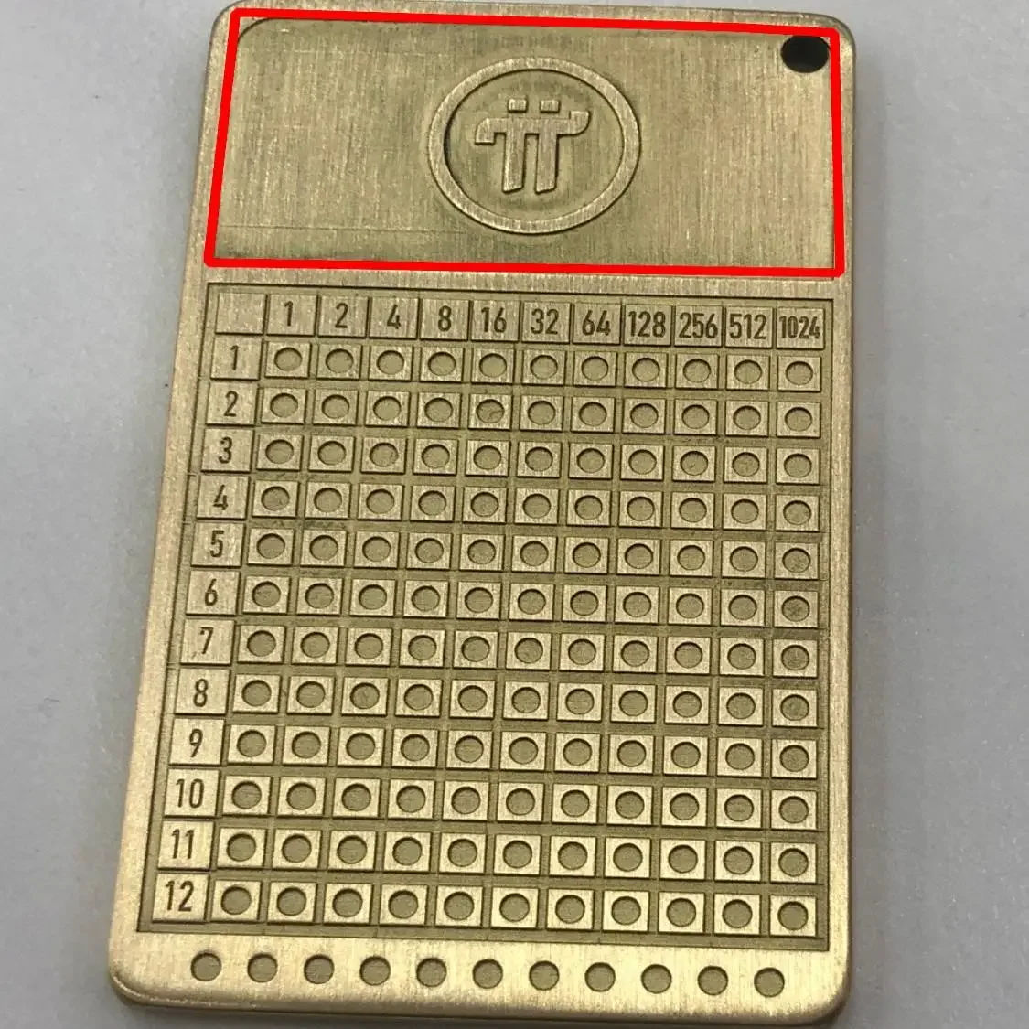 بي براس ذاكرة مكونة من 12 رقمًا و24 رقمًا