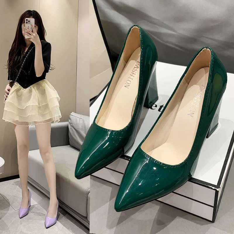 

Women's Large Size High Heels Square Heel Pointed Toe 10cm Heel High Shoes Dress Party Sweet Patent Leather Zapatillas De Mujer