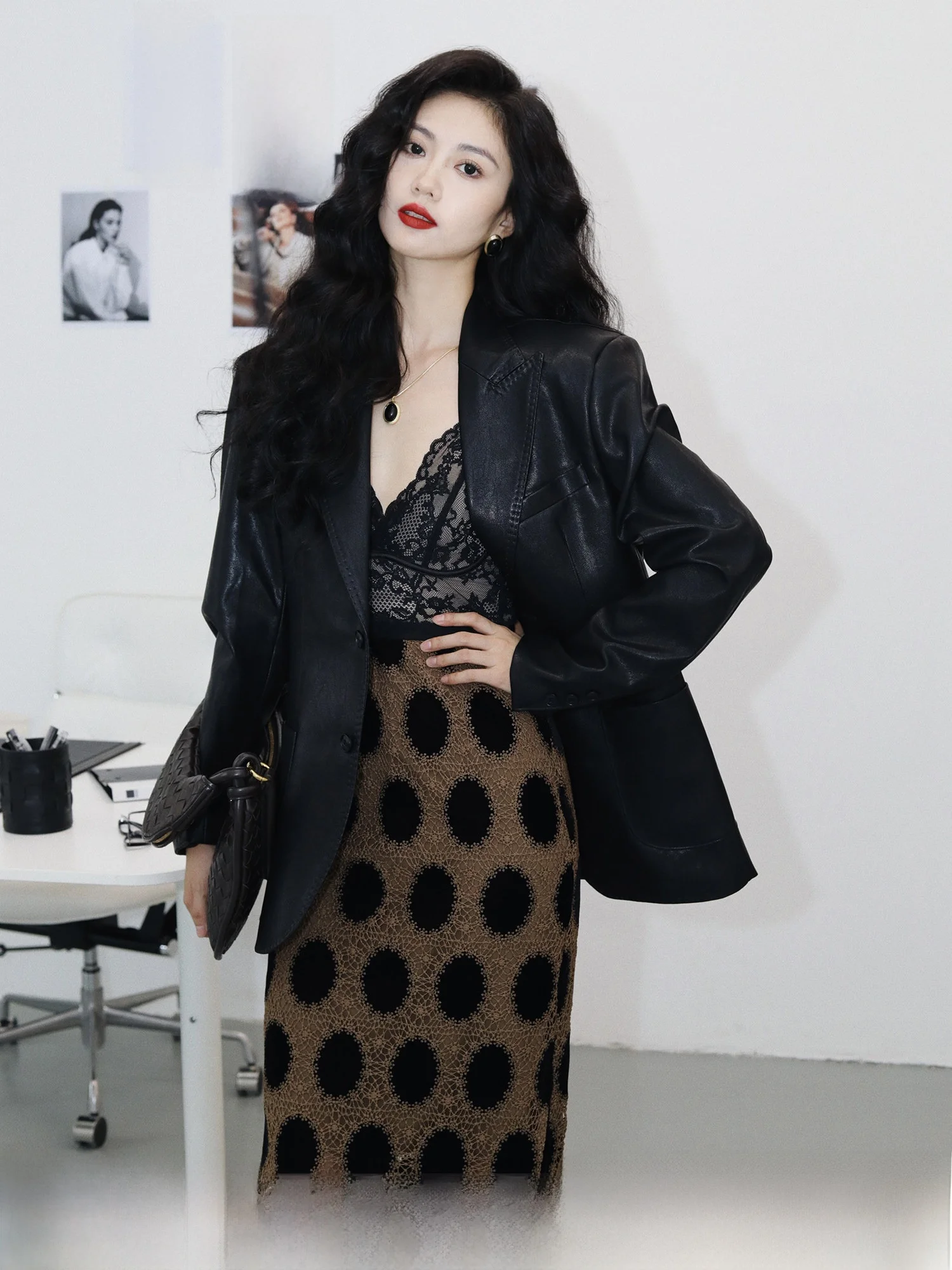 

Повседневный длинный пиджак из искусственной кожи TAIYANG для женщин, для работы и офиса, модный, новинка 2025 года, элегантный, премиум-класса, свободный крой