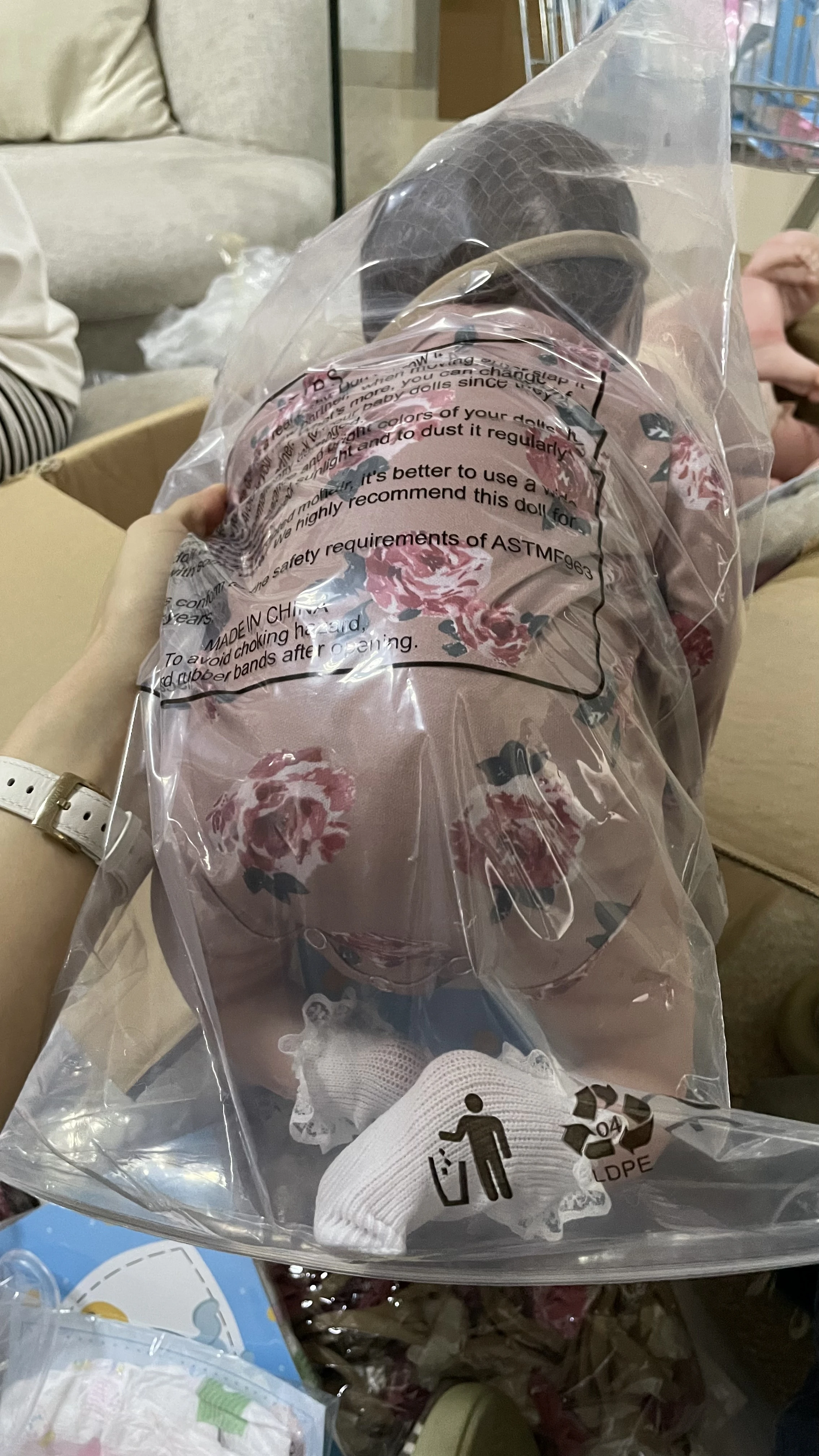 ตุ๊กตาโรซาลีทำมือขนาด 49 ซม. ผิวสัมผัสนุ่มแบบ 3 มิติ ผมสีน้ำตาลติดรากด้วยมือ ของขวัญสำหรับเด็ก