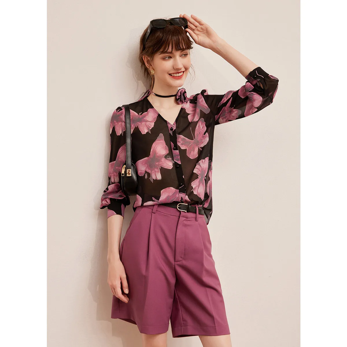 LOUIS YAO 2024 Elegant Printed Shirt Autumn Vintage Fashion V-neck Flower Long sleeved Women's Shirt