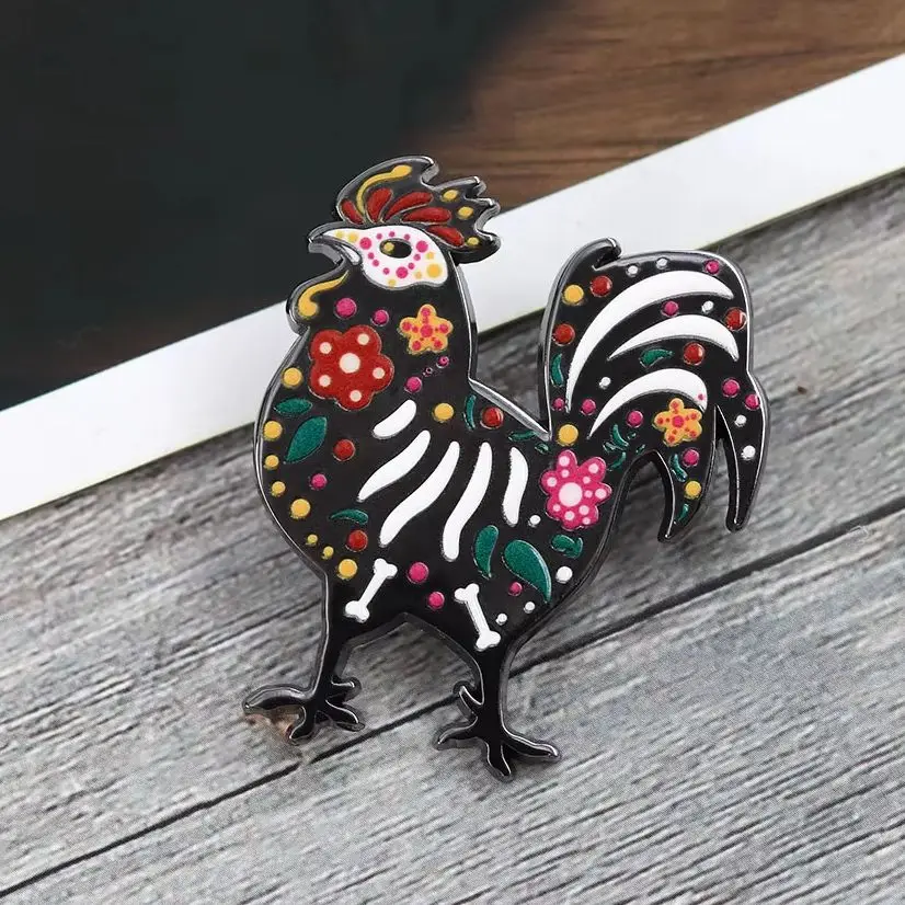 Pin de esmalte de gallo del Día de Muertos mexicano, broche de pollo con calavera de azúcar, insignia de animal esqueleto, pines de solapa florales, Halloween Gótico J
