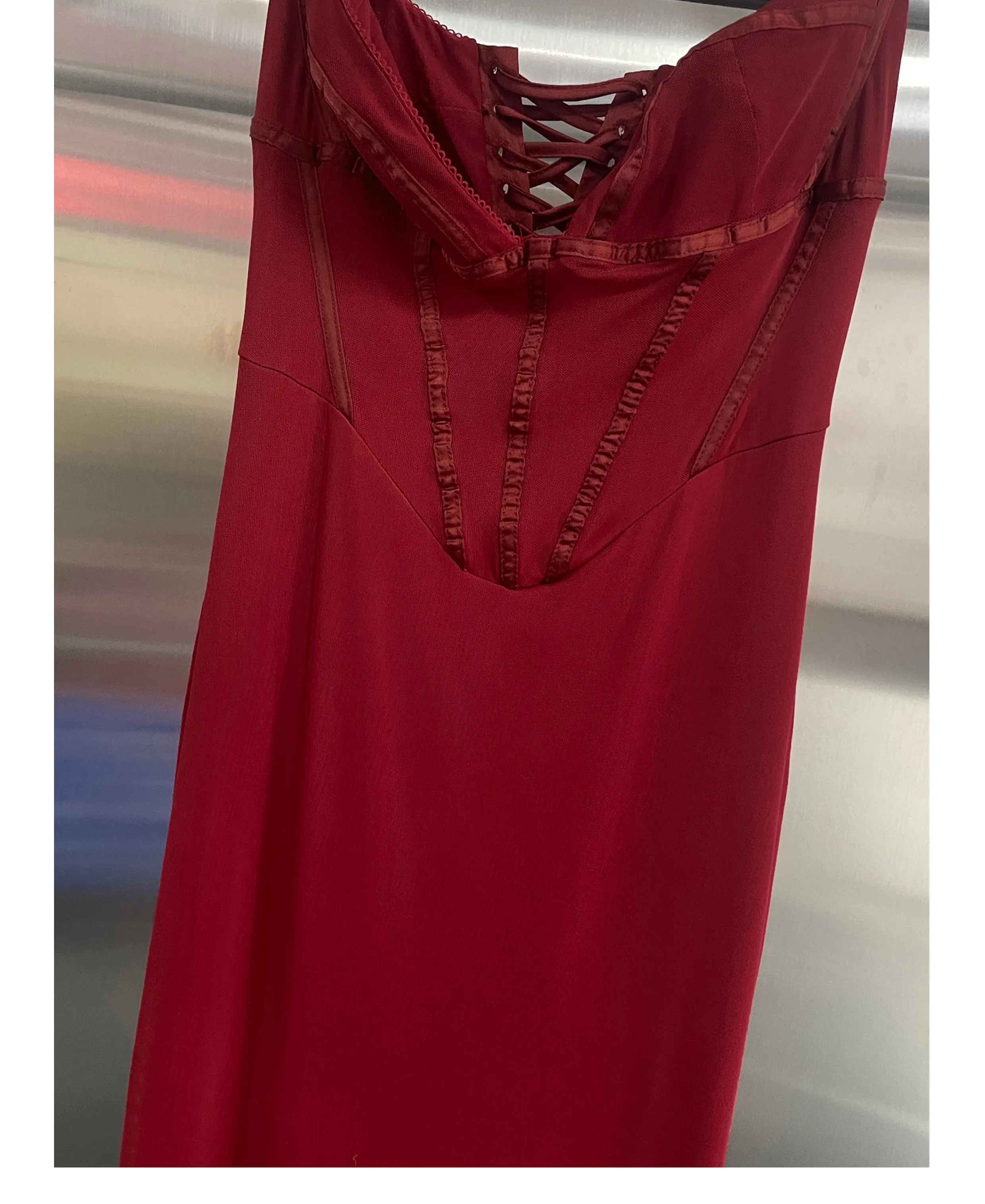 ชุดเดรสยาวสีแดงแบบรัดรูป แขนกุด สำหรับผู้หญิง สไตล์เซ็กซี่ เหมาะสำหรับงานแต่งงาน งานปาร์ตี้ งานราตรี งานพรอม งานเลี้ยงกลางคืน งานวันเกิด  แบบถัก