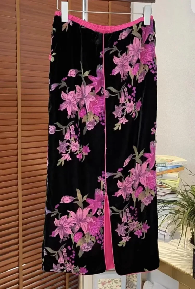 高級ローズレッドフラワーベルベットスカートサイドスリットミッドレングススキニーブラックスカート中国風デザイナードレスフォーマルエレガントな女性