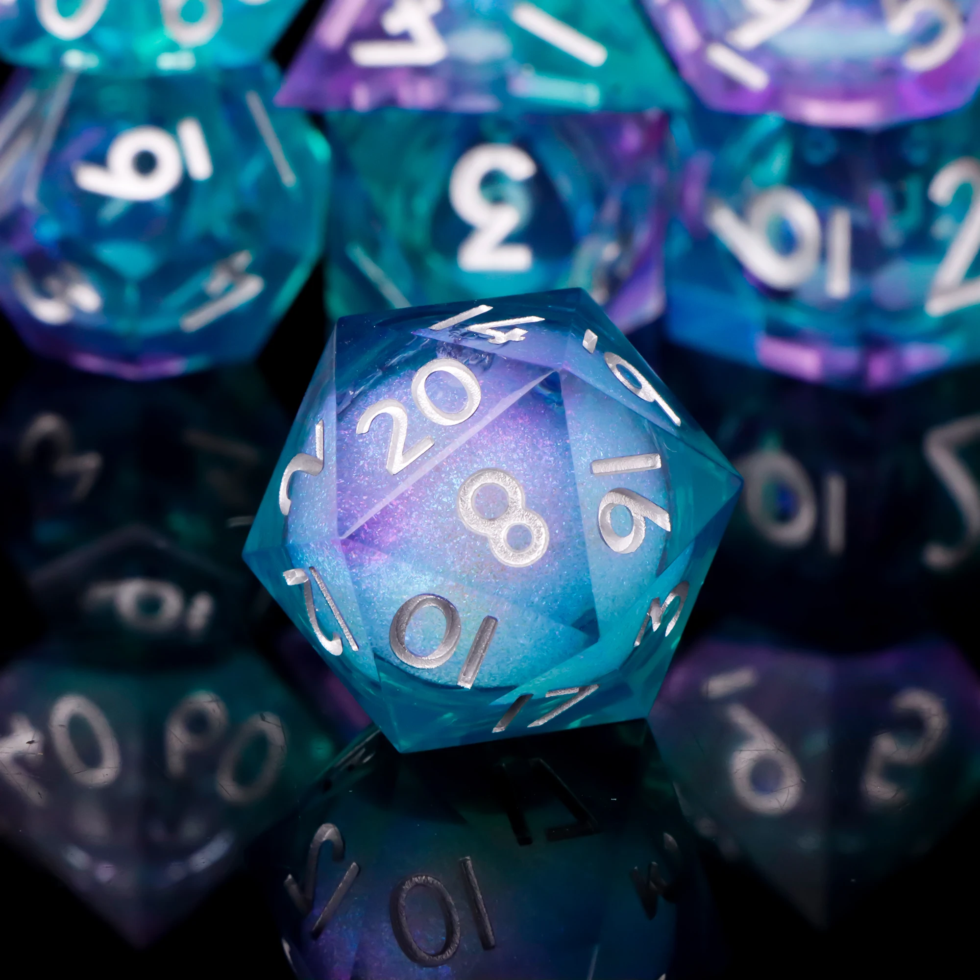 DnD Liquid Core Dice D&D Resin - Resin Art Case review and price