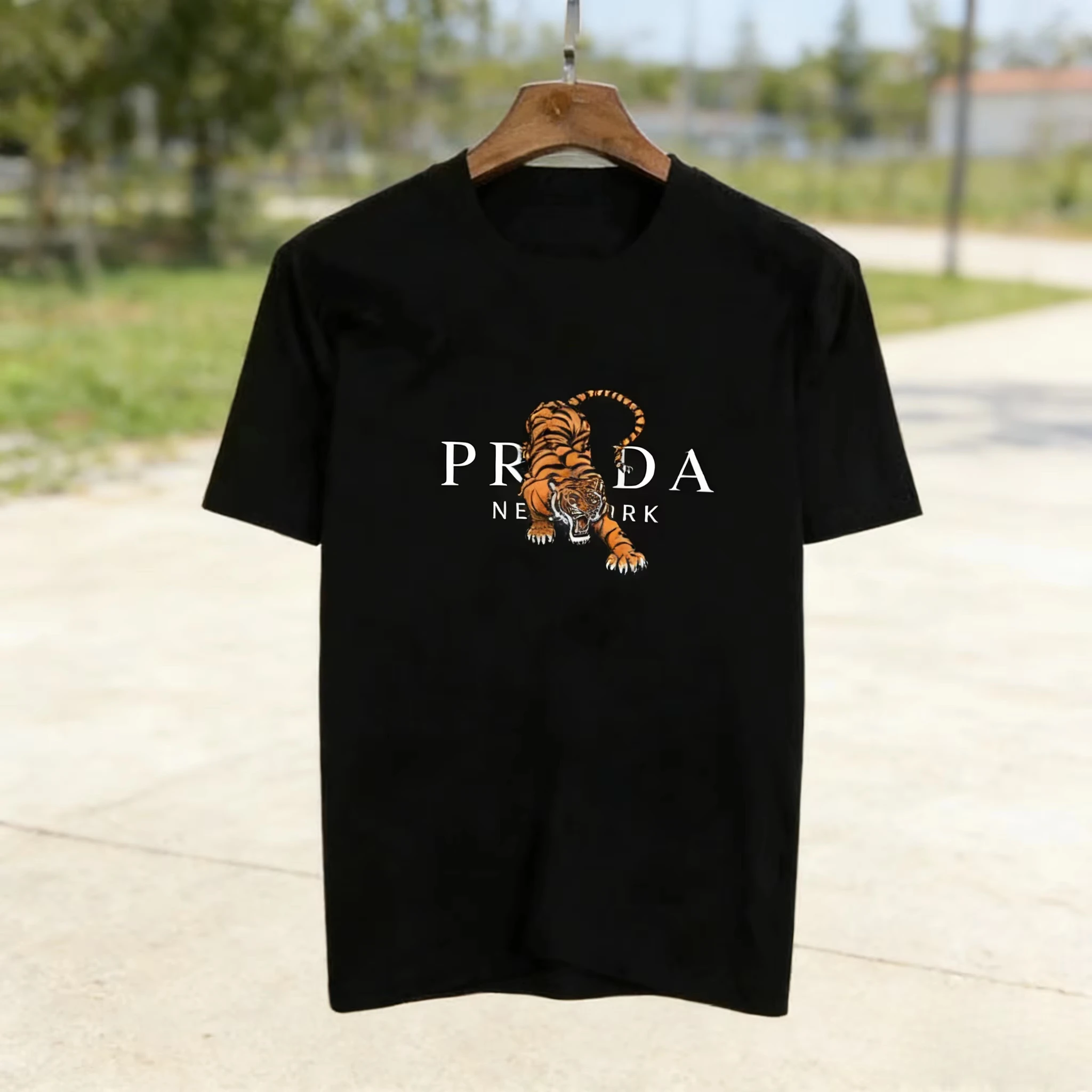 

2026 New Summer Cotton Tiger Print Solid Color T-shirt Unisex T-shirt Casual Hawalikou Style Late 21st Century Fashion Clothing